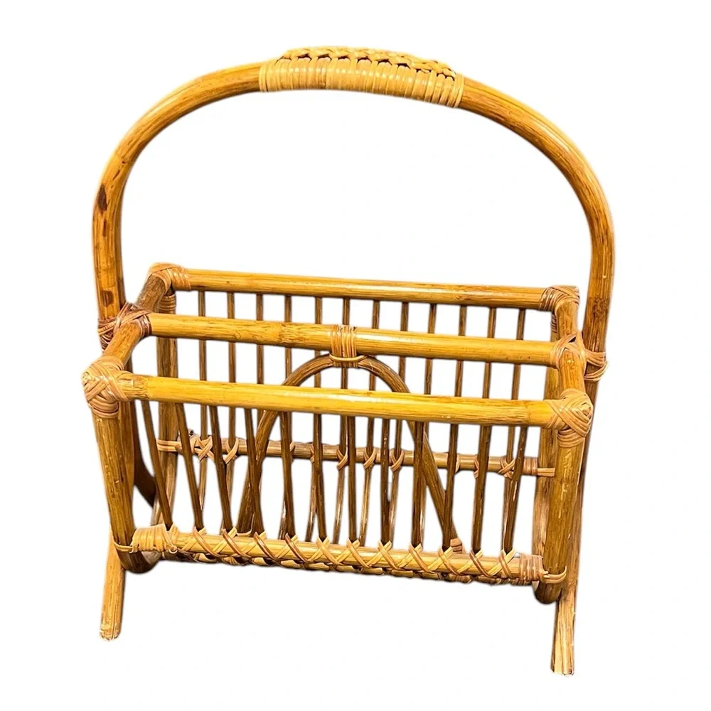 VINTAGE RATTAN BAMBOO MAGAZINE RACK - Picture 1 of 11
